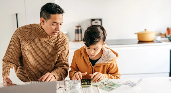 Descoperă 7 metode simple și eficiente prin care copilul tău poate învăța valoarea banilor. Educație financiară practică, aplicabilă și adaptată vârstei.