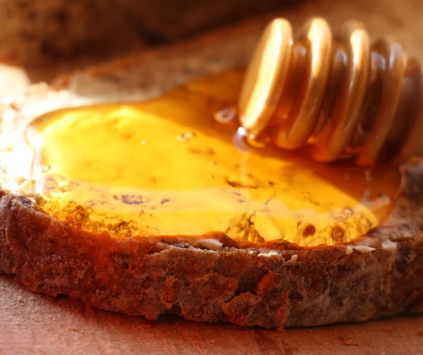 produse apicole, miere de manuka, beneficii lăptișor de matcă, detoxifiere naturală, creșterea imunității, polen crud, apiland cashback, cod reducere miere, produse apicole românești, remedii