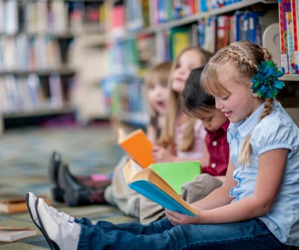 Descoperă cărțile pentru copii de la Editura Gama – peste 1500 de titluri educative și interactive, de la bebeluși la adolescenți. Metoda Montessori, povești captivante și materiale premiate,